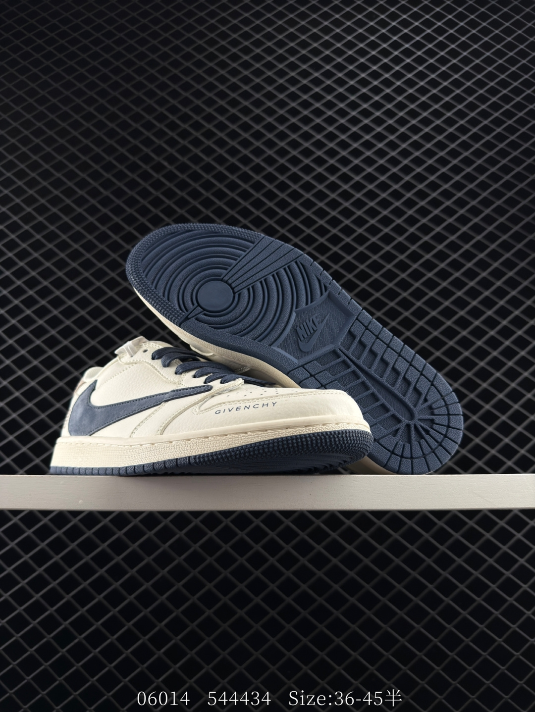 Nike Air Jordan 1 x Travis Scott AJ1